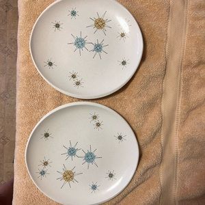 Franciscan Starburst Pattern Plates. Set of 2 Plates that are 10 1/2 inches